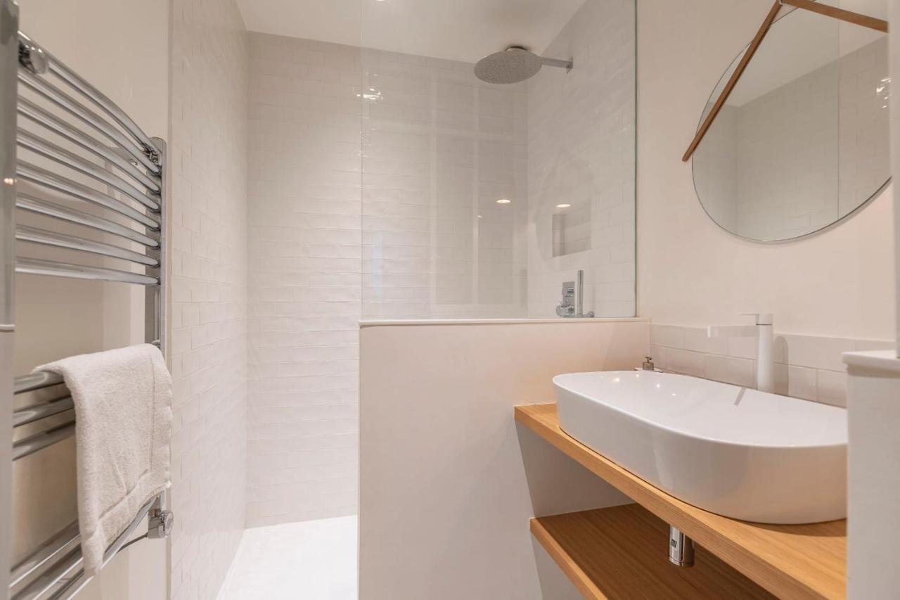 Apartamento espaçoso Classificado 4 estrelas no coração da cidade velha Annecy Exterior foto